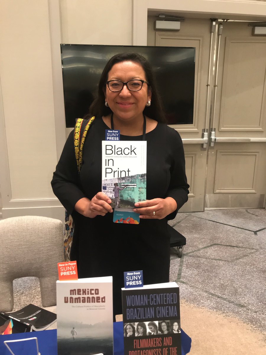 Jenicaro009's tweet image. My book is at #SCMS2023!!!! How amazing to see it out in the wild!!!! Following incredible MX and Central American panels, I am just over-the-moon to be in this space with my OSU crowd Mónica García Blizzard, Olivia Cosentino, Jared List, and Laura Podalsy! 
@scmsLatinx