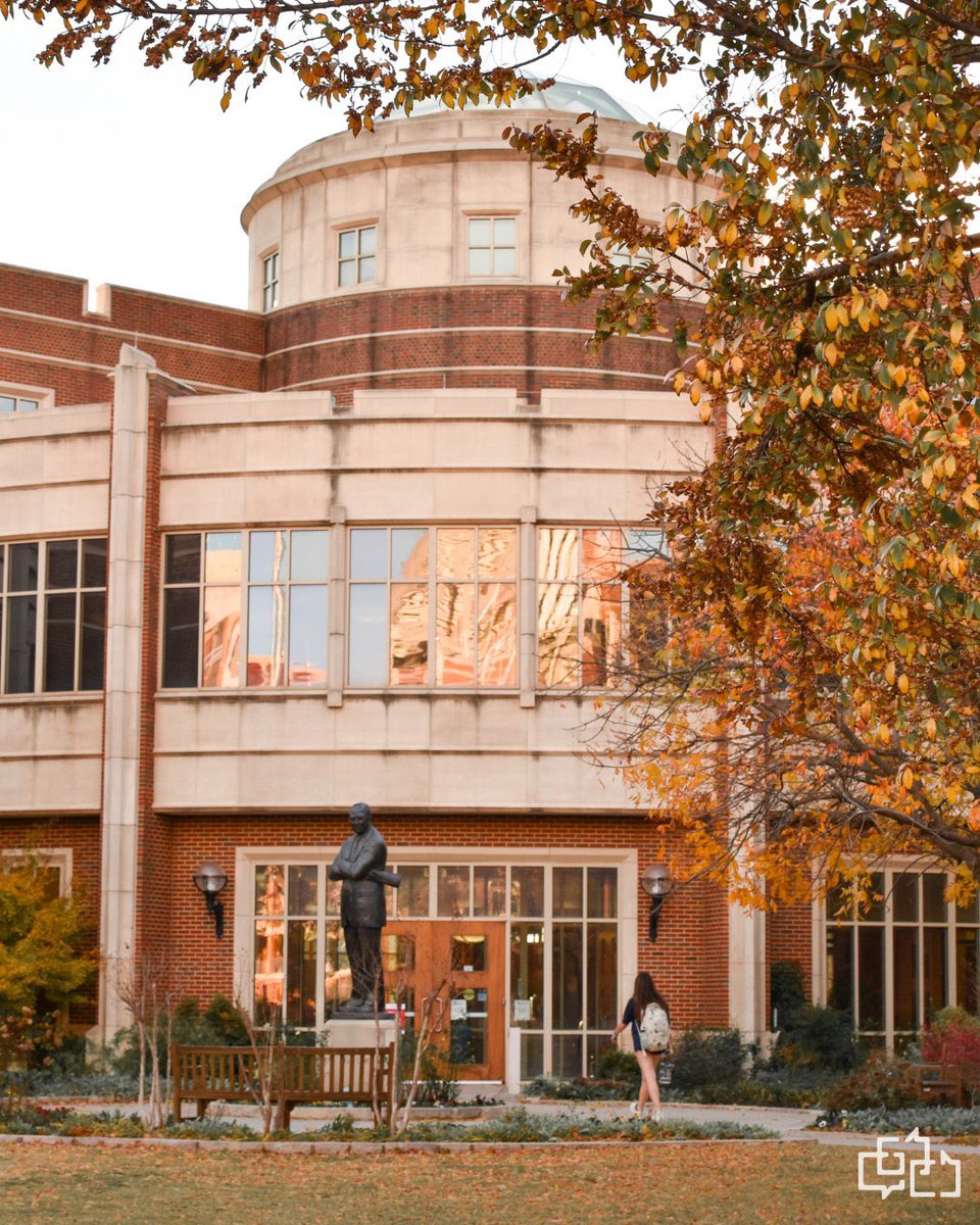 One of my favorite places to study on campus is @GaylordCollege !!! 🙌🏼 Happy #OUGivingDay !!!