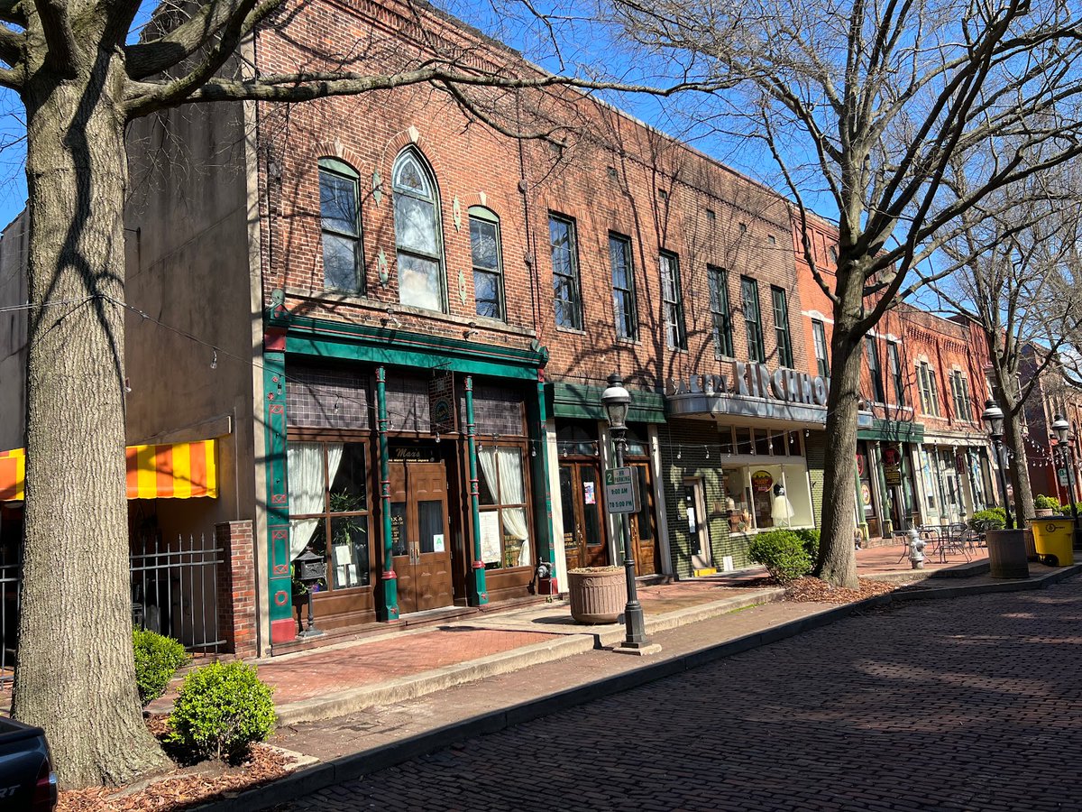 New town every hour on Twitter "Paducah, Kentucky Population 48,481 Photos from Google Places