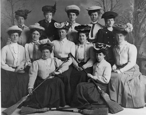 On this day in 1925, the first women in our province gained the right to vote and run for elected office. Let's celebrate and recognize the trailblazers who made it possible!