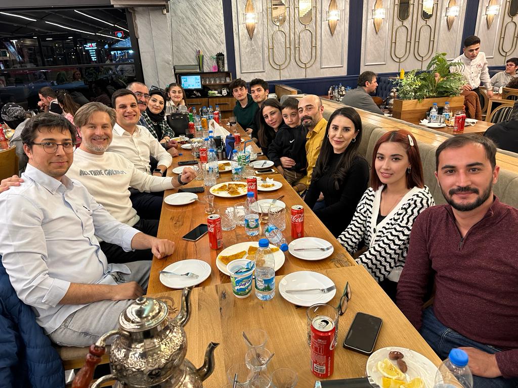 MergenYazilim's tweet photo. Bu akşam Mergen Yazılım Ankara Ekibimizle keyifli bir iftar yemeğinde bir aradaydık.. 

Ankara'dan selamlar 👍

#mergentech #mergenyazılım #mergentechankara #software #sağlıkbilişimteknolojileri #hbys #lbys #ekampus https://t.co/qT6u4GZEYi