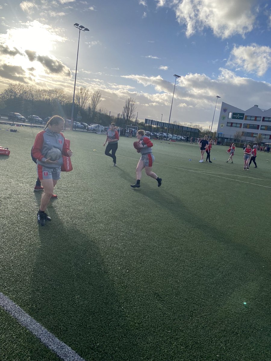 Things you love to see:

The @HKRFoundation under 12s, 14s, 15s & 16s all training at @Kingswood_Acad 

Massive thank you to all involved with the programme, from the  volunteer coaches through to the players and the parents. You are what makes this work!

#RobinsTogether❤️🤍