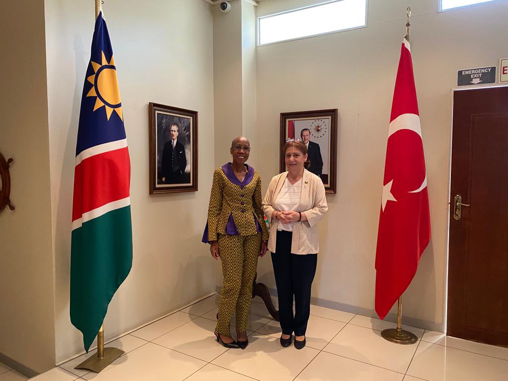 Ms. Hopolang Phororo, #UN Resident Coordinator in 🇳🇦 paid a courtesy call on Ambassador Çekerek Oruçkaptan. During the meeting, #Türkiye-#UN relations and UN activities in 🇳🇦 were discussed, and potential cooperation opportunities across #Namibia were explored.
🇹🇷🤝🇺🇳
@UNNamibia