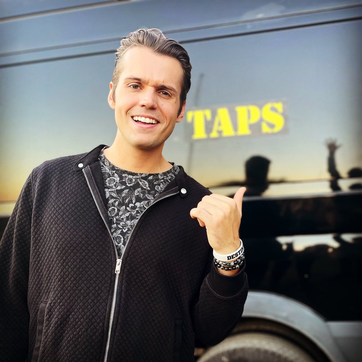 DakotaLaden's tweet photo. Don’t miss us TONIGHT on #GhostHunters 👻 

We joined the #TAPS team for an investigation and it was incredible!! 

@travelchannel @discoveryplus https://t.co/u1IUE0ZdPZ