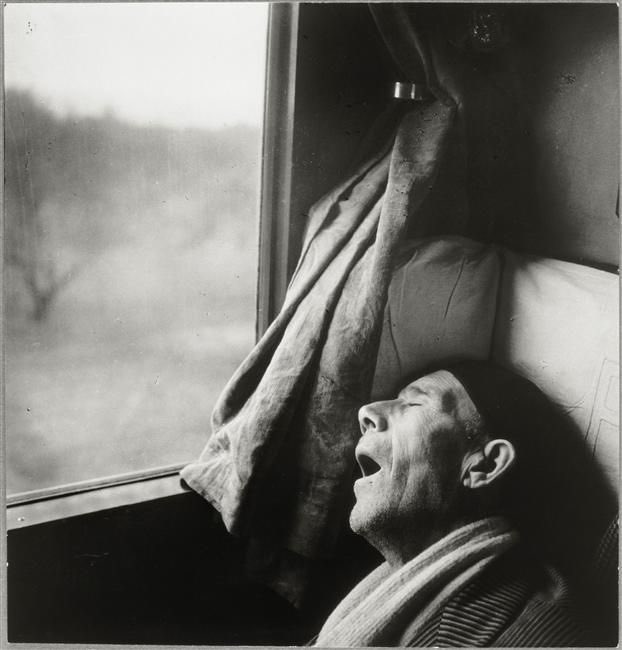 4 Pasos para Dormir en 2 Minutos…

(Método Militar)

//Hilo//