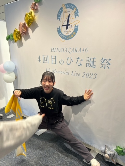 theblueslope's tweet photo. (1st pic)
kishi: DOOOON!
(2nd pic)
kishi: AHHHHHH IM FALLING
rio: RIO'S GONNA SAVE YOU https://t.co/XFmlxQ6GAC