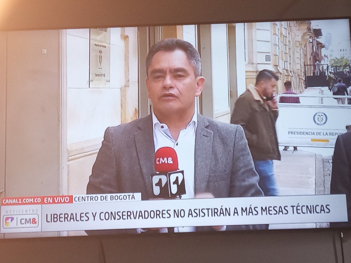 Ssanchez8910's tweet image. Los presuntamente #comprados por las #EPS siguen obstinados en mantener a #Colombia hundida en #corrupcion #nomasconvenios #salud es un derecho #paseodelamuerte y así quieren que los elijamos en las #regionales