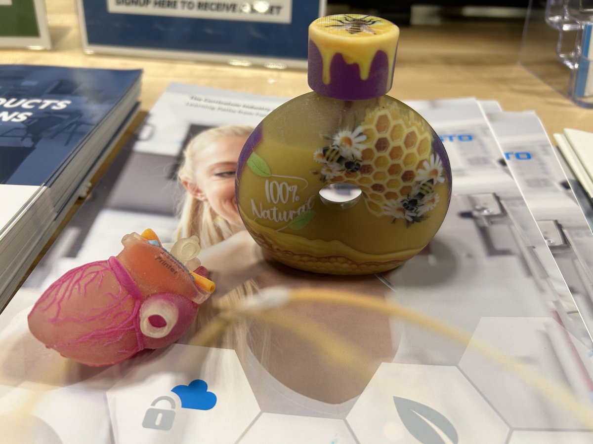 wrightway99's tweet image. ⁦@DCSDSTEM⁩ this is #3Dprinted on one machine. ⁦@3d_printers⁩ may have a teacher certification program. ⁦@dcsdctae⁩ ⁦@iteea⁩ #iteea2023