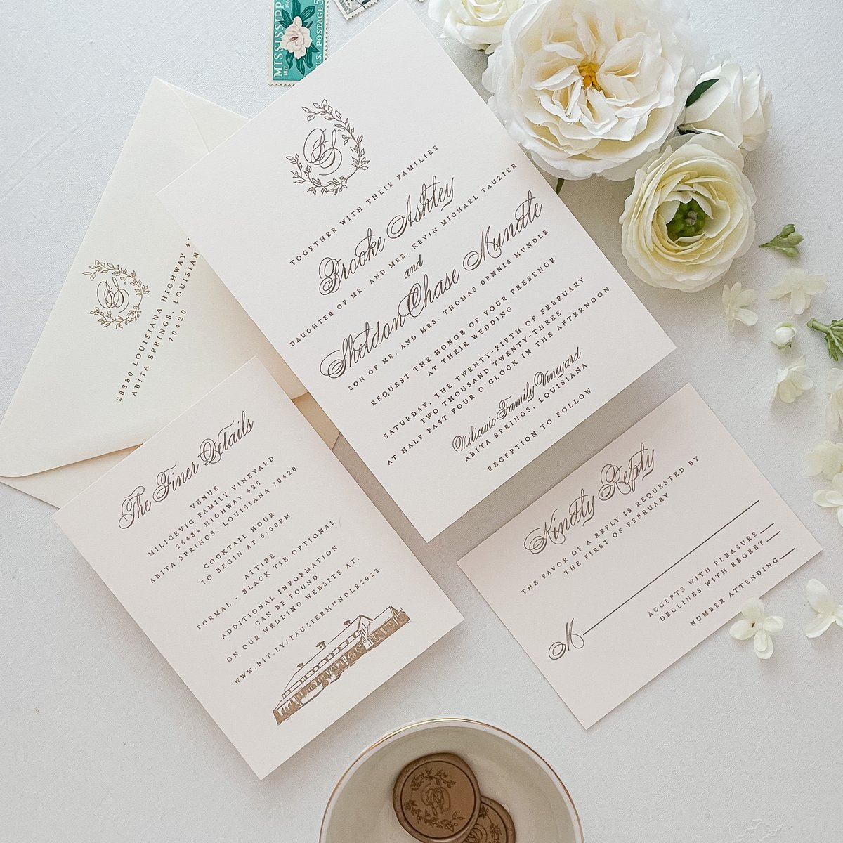 invitobella's tweet photo. We love a good venue illustration incorporated into the suite! https://t.co/GvSh9i9dGA