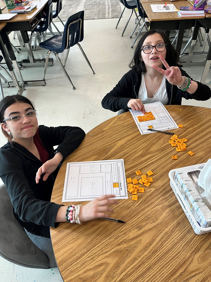 HyblaValley6th's tweet photo. Using Cheese Its to review Area and Perimeter!! @HyblaValleyES @FCPSR3 #HyblaValleyHuskies https://t.co/tTa3f3HLK0