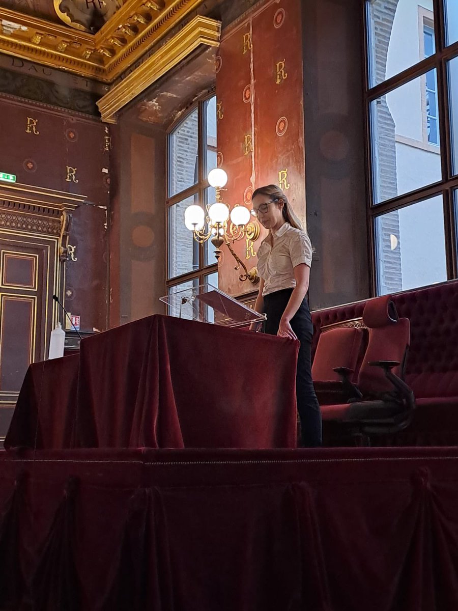 EcoleEDASOP's tweet photo. ▶️▶️ concours de la petite Conférence en ce moment 📣📣 Talent, humour, émotion 
@ConfToulouse @BarreauToulouse https://t.co/oypt2g5HOn