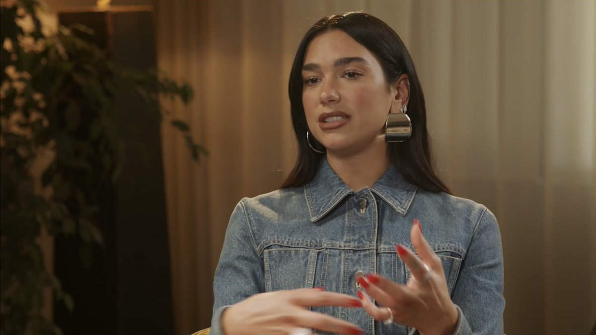 dlipahungary's tweet photo. 📸 | @DUALIPA is now live with @service95! https://t.co/idN57jaB0u