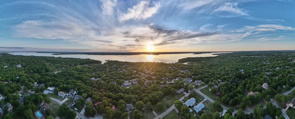 DenaMeek's tweet photo. Oak Point Is Beautiful 
#OakPointIsBeautiful https://t.co/Q2UXPhQbNb