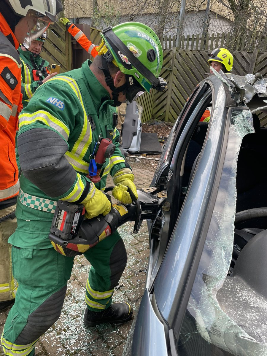 Yorkshire HART (@yorkshirehart) on Twitter photo Thank-you <a href="/SYFR/">South Yorkshire Fire</a> for hosting our Training team today. Some excellent joint working and development of capabilities to ensure we can work together to deliver the best standard of care possible regardless of where our patients are found! #UKHART #Paramedic #EMS Thank-you <a href="/SYFR/">South Yorkshire Fire</a> for hosting our Training team today. Some excellent joint working and development of capabilities to ensure we can work together to deliver the best standard of care possible regardless of where our patients are found! #UKHART #Paramedic #EMS