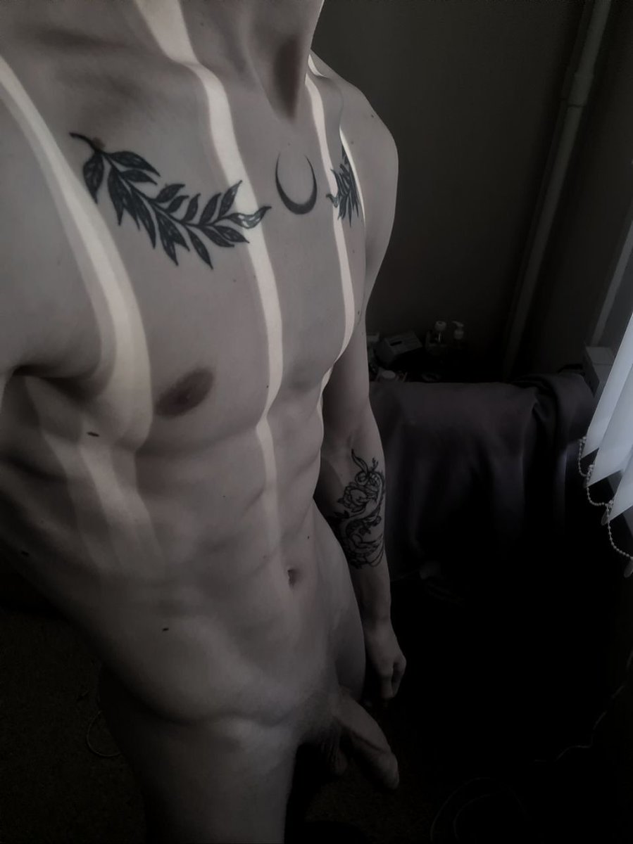 #нюдсочетверг