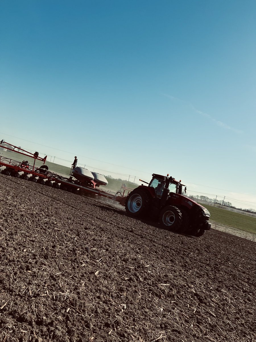 CraigStiens's tweet photo. First @ChannelSeed conventional hybrid trial set in the ground this morning in NW Missouri. Thanks to 5L Agronomy for making it happen! #plant23 @alan_lager @Channel_MO https://t.co/pPojxcBwi5