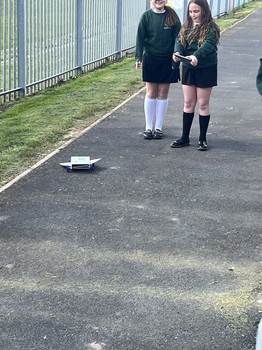 FablabWarrBCA's tweet image. What a lovely afternoon I had with the Year 5’s from @MeadowsideWillo @MeadowsideCPSch in their final @FablabWarrBCA Moon buggy session. They tested their completed moon buggies and then took them back to school to evaluate them @tcat_uk @BCAWarrington #Warrington #STEMeducation