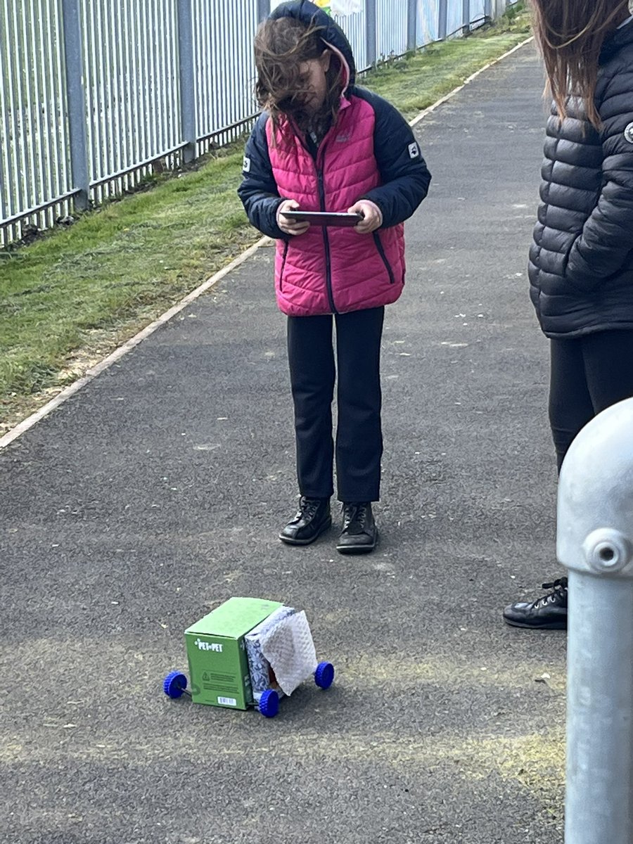 FablabWarrBCA's tweet image. What a lovely afternoon I had with the Year 5’s from @MeadowsideWillo @MeadowsideCPSch in their final @FablabWarrBCA Moon buggy session. They tested their completed moon buggies and then took them back to school to evaluate them @tcat_uk @BCAWarrington #Warrington #STEMeducation