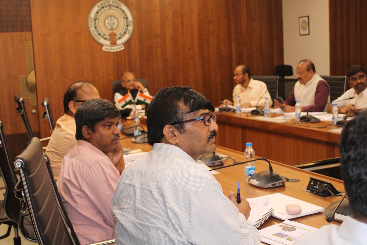 ap_agriculture's tweet photo. Today state level Co ordination meeting was conducted under the chairmanship of Sri Dr. Jawahar Reddy IAS Chief Secretary &amp; Sri Gopala Krishna Dwivedi IAS Chief Commissioner RBKs , Prl. Secretary to Govt. on promotion of millets with Agril and other Departments at secretariate https://t.co/cDBvrFuiLM