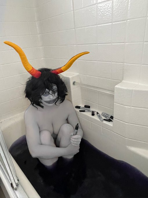 happy homestuck day to those who celebrate https://t.co/vFFM6NgzDg