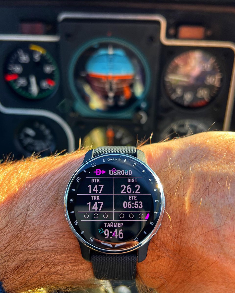 GarminAviation's tweet photo. Steam gauges 🤝 #D2AirX10

An aviator smartwatch for any cockpit.

📸: heli_capitan (IG) https://t.co/xafCp8QTl2