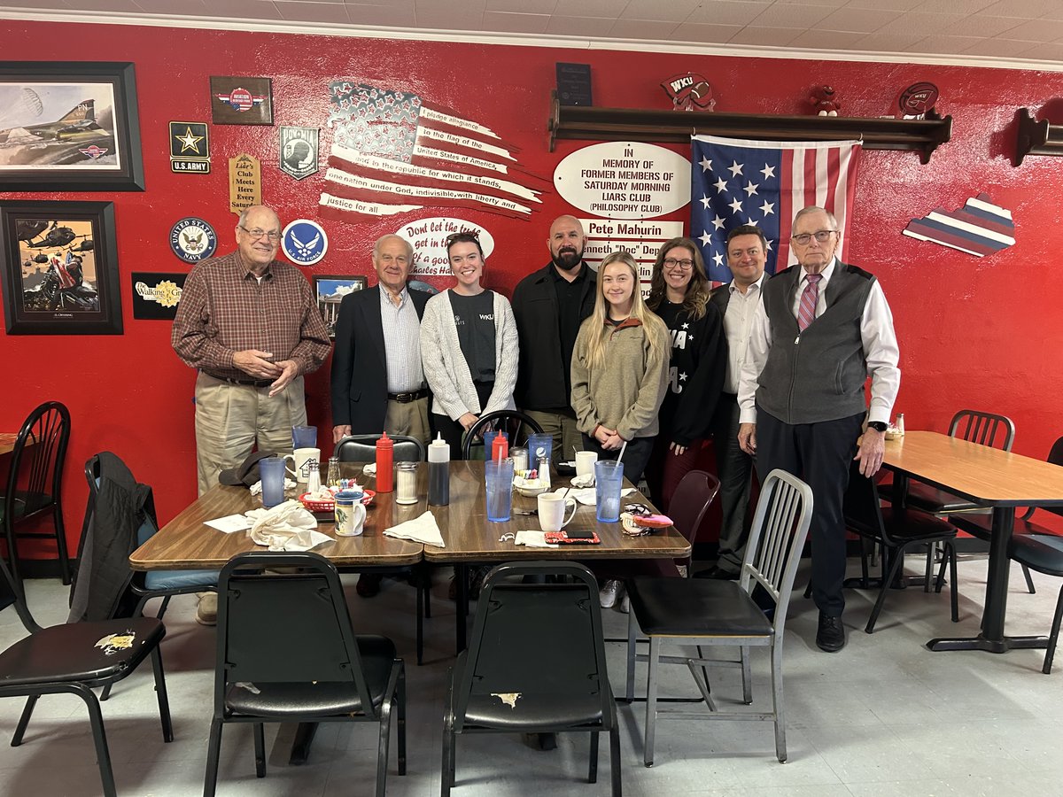 jc_parcc's tweet photo. Our project leaders got the chance to meet with the members of the Bowing Green AM Rotary Club at their weekly breakfast. They shared project updates and learned about some more ways to get involved! #JCPARCC https://t.co/ugNlNGJ3ja