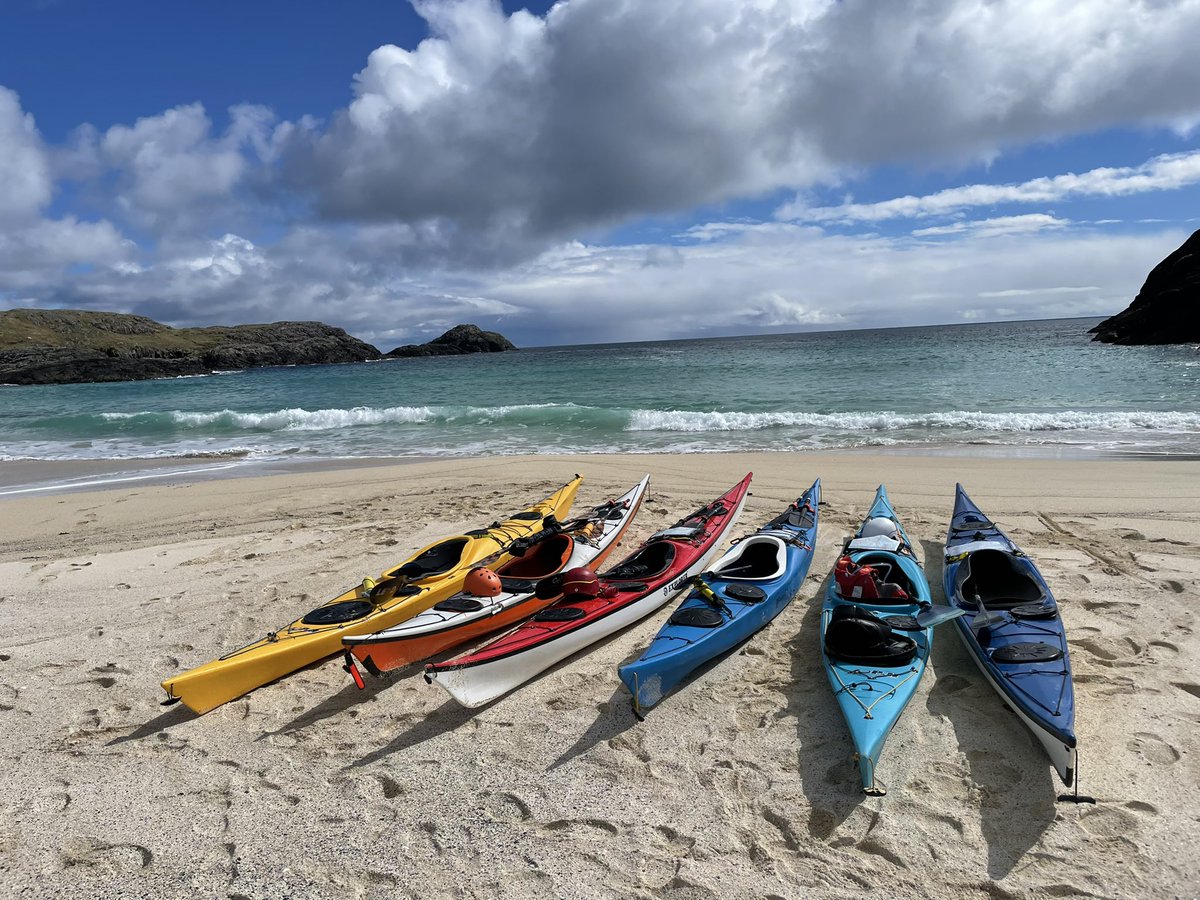 What a dream day for paddling in the Outer Hebrides  

#SeaKayaking #OuterHebrides