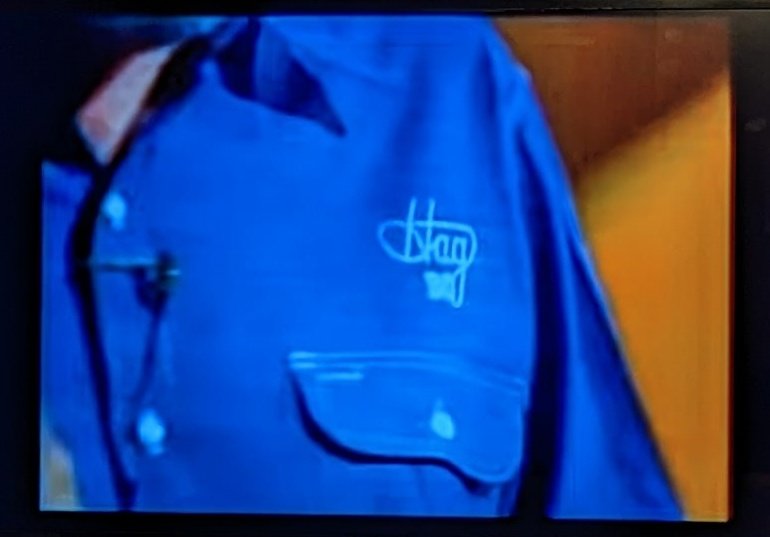 k_ry_an's tweet photo. if anyone ever sees this shirt please contact me.... will pay https://t.co/5NNdJDRnbn