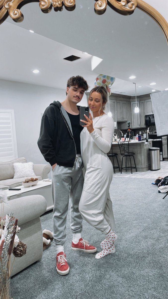 LIVE NOW kick.com/JQChild