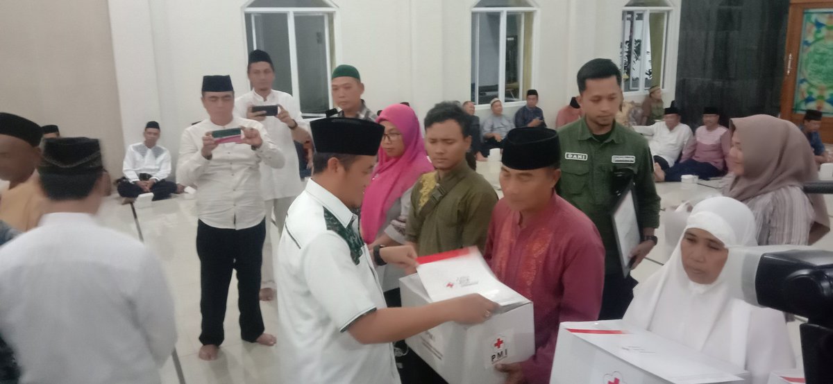 DesakramatP's tweet photo. Matur suwun rawuhipun Bapak Plt Bupati @Mansur_hidayat_ dalam kegiatan Tarhim teng Desa Kramat Kec./Kan. Pemalang https://t.co/UiFiKRl9LA