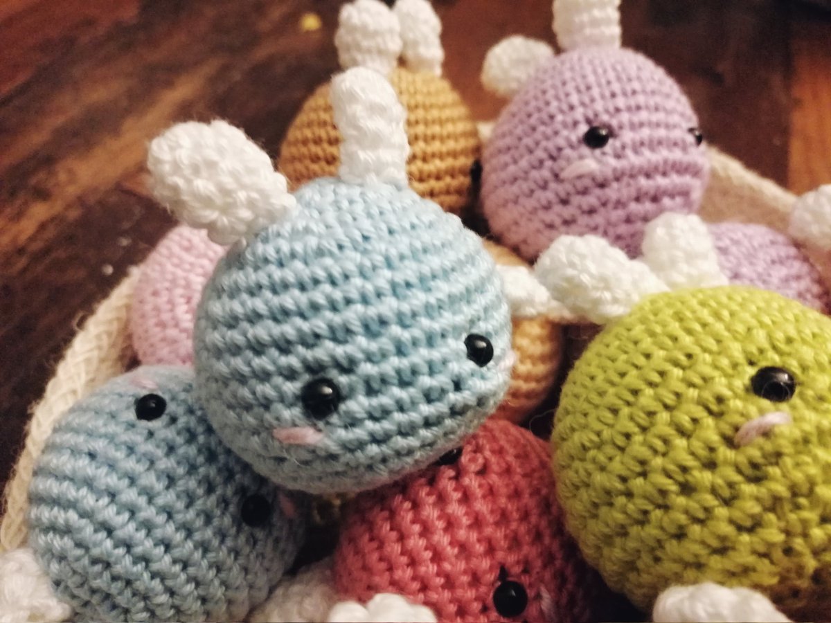 ✨22 Mochi-Häschen✨

Als Geburtstagsmitbringsel meines Großen für seine Klasse.

#handarbeitsclub #wolle #hasi #hobby #cute #mochi #häkeln #farben