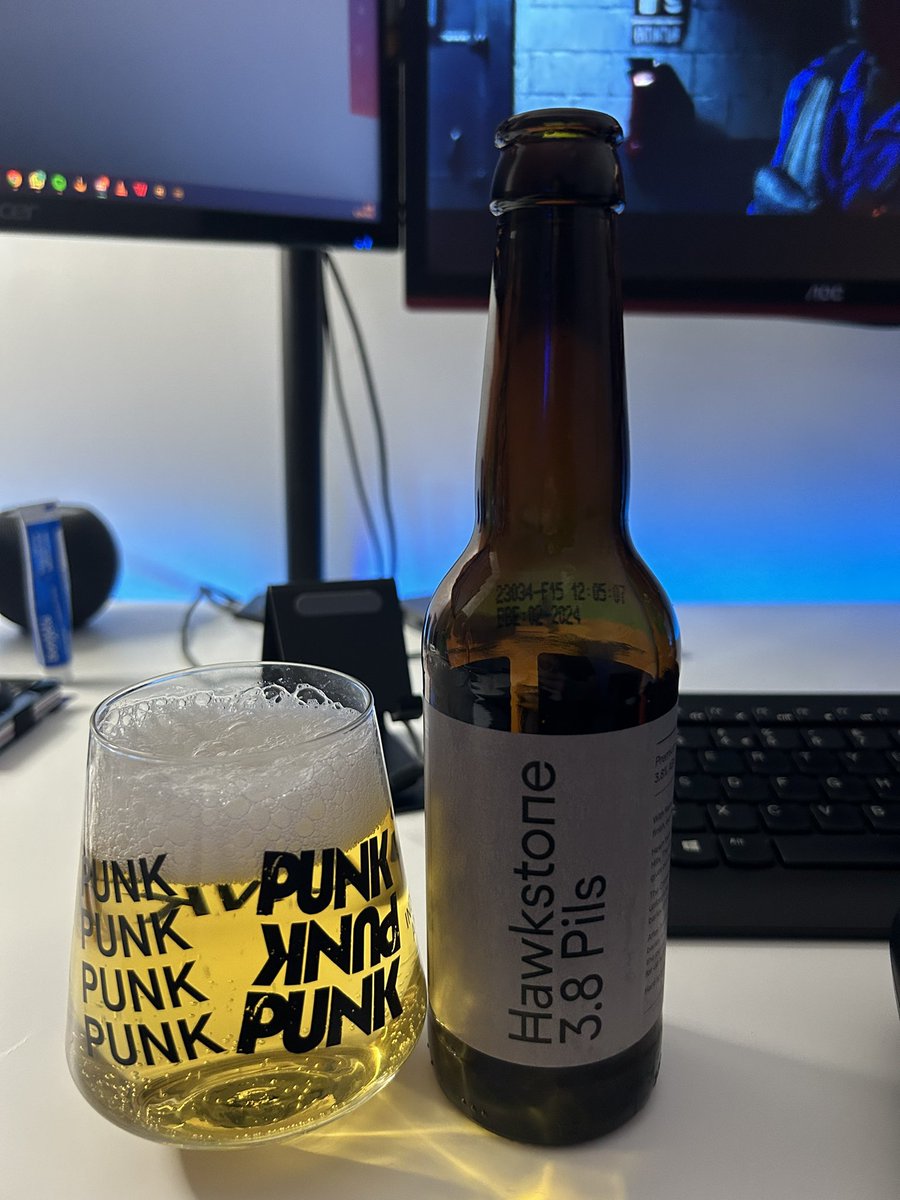 lewb1989's tweet photo. A mate managed to pick me up some #Hawkstone beers from a place in Leicester! Some decent beers and would recommend trying if you haven’t! Good work @JeremyClarkson! #Farming #Beer #ClarksonsFarm https://t.co/jMVWBdNg59