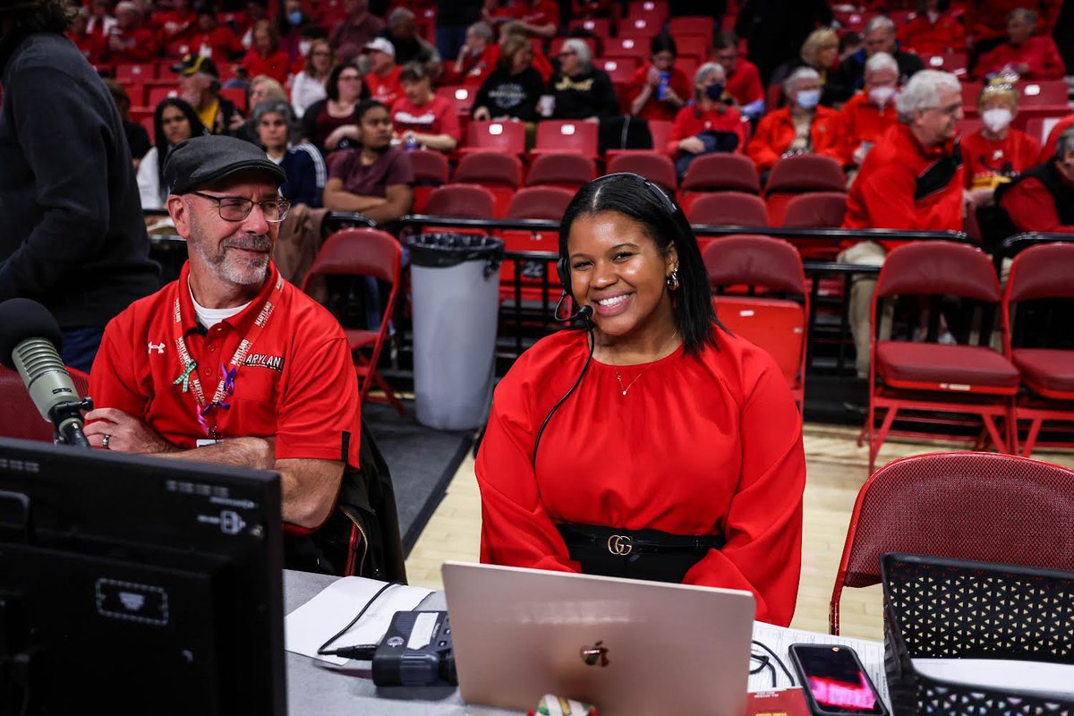 torirgray_'s tweet photo. girlies in sports: the headset series🏀

ft. the one and only: @RJVoices !!! https://t.co/jA2vyQYKrQ