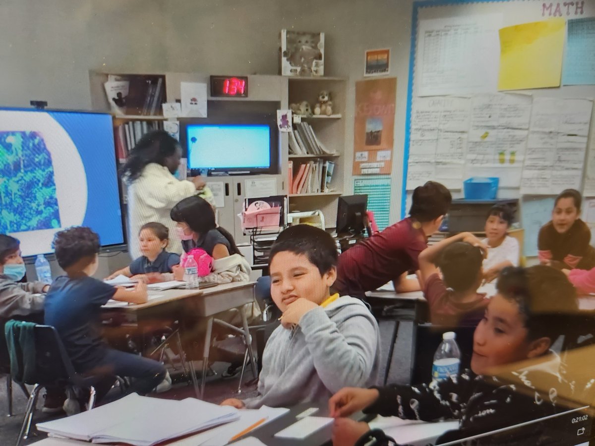 MatturroMEd's tweet photo. Loved the collaboration & discussion about Life Cycle of Plants in Ms. Brown's 4th grade Science Class. #AliefScienceRocks @BushScience https://t.co/fe97QQq21Q