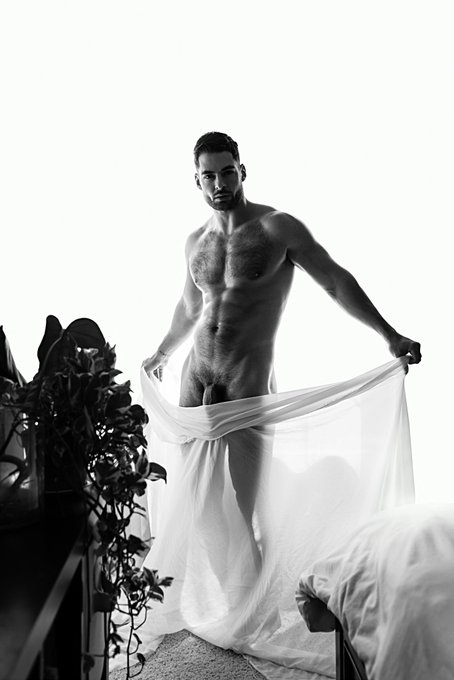 The true work of art is but a shadow of the divine perfection.❤️🙏 RT if you want more 🤓❤️ https://t.<a href="/tag/model"class="tags"><span>#model</span></a><a href="/tag/bookcover"class="tags"><span>#bookcover</span></a><a href="/tag/romancebook"class="tags"><span>#romancebook</span></a>