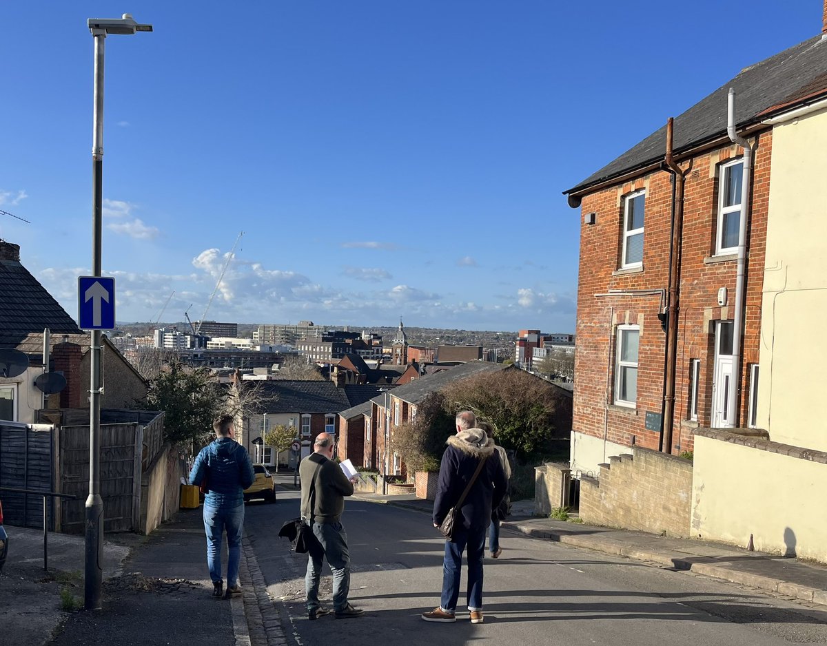 Heidi_Labour's tweet photo. Massive thanks to the team out in Eastcott this evening for @cllrdixon. Great to see lots of Labour posters up in windows and to hear lots of support for Paul’s work as a local councillor. #BuildABetterSwindon https://t.co/NplPYRq2iF