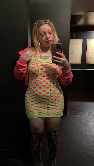 A cute outfit that deserved more spotlight 😌 https://t.co/kBh6mEsYSu