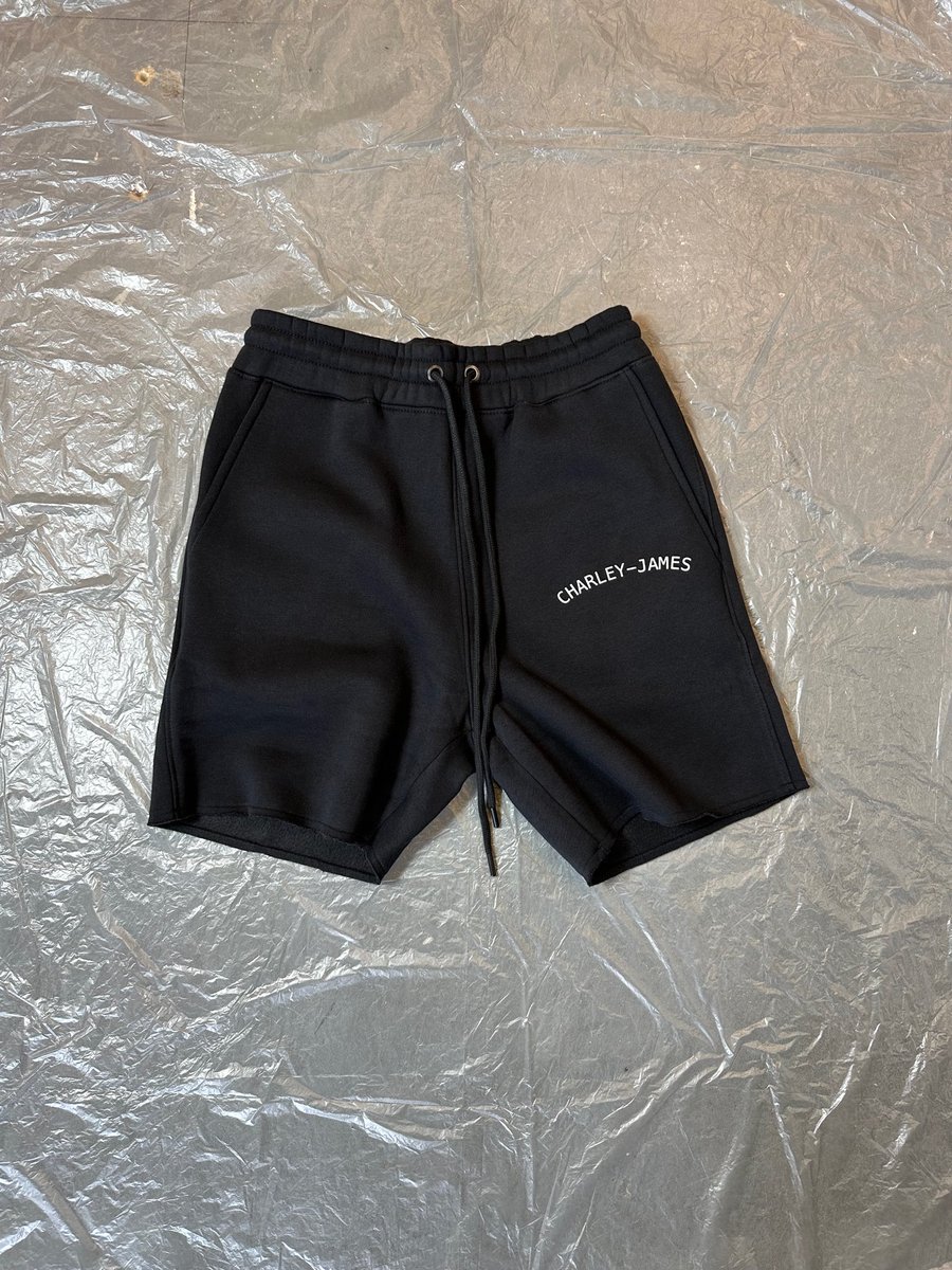 CHARLEYJAMESCJ's tweet photo. • NOW LIVE!
• CHARLEY-JAMES 'BASIC ARC’ JOGGER SHORTS
• RAW CUT BOTTOM HEM WITH SINGLE STITCH
• CASUAL FIT
• MIDWEIGHT, FLEECE BACK COTTON
#CHARLEYJAMESCJ #BASICS #BASICARC 

https://t.co/y82tJ3M1qr https://t.co/U6QxLl3JjF