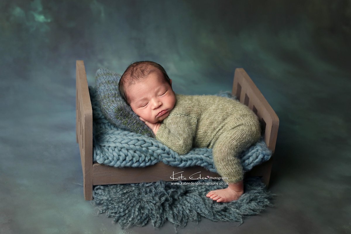 KateEdenPhoto's tweet photo. Expecting a new bundle of joy? Let's capture those precious first moments together with dreamy, heartwarming photos. As a newborn photographer in Milton Keynes, I specialize in capturing the beauty and innocence of babies. Let's create something truly special and unforgettable. https://t.co/mtwPlczhA2