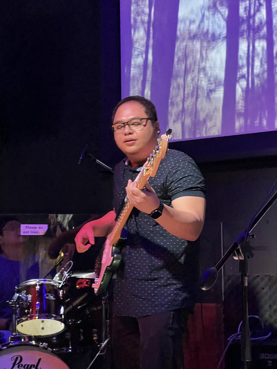musicofbree's tweet photo. Hey, Dreamers - Thank you for today!
Experience Breē on Spotify: https://t.co/jKU4GJyPof
#Bree #MusicOfBree #Shoegaze #Dreampop #Indie #OPM #IndieOPM #DrivingMusic #DistantShores #Music #Philippines #Spotify #SpotifyPlaylist #SingleLaunch https://t.co/ze0xvtFDWM