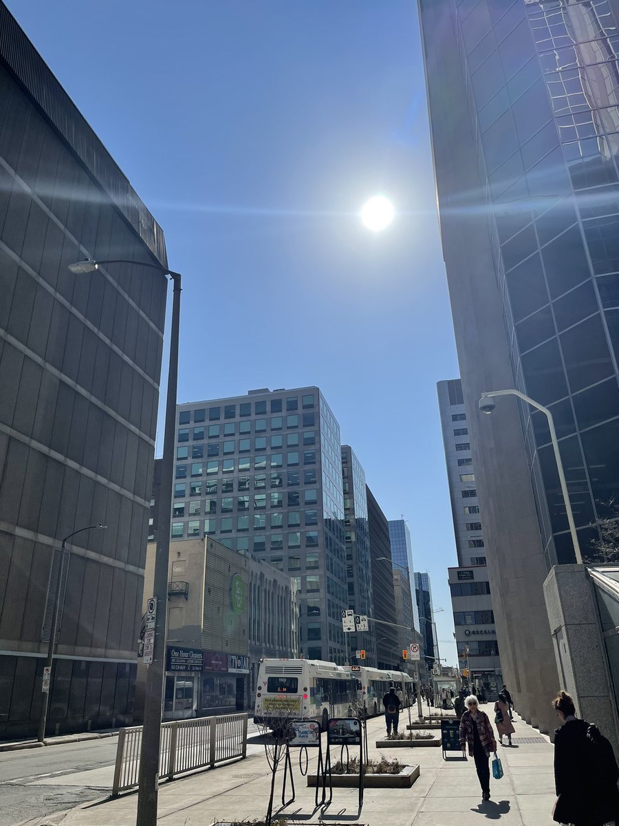 Vikta Paulo (@viktapaulo) on Twitter photo Current Conditions: 3:05 PM
🌞RECORD SUNNY DAY 🌞
🌬️Winds SW Gusts up to 45 km/h
🌡️ 28°C
😆Feels like 30
Tune into <a href="/cbcallinaday/">All in a Day</a> for updates
FOLLOW <a href="/cbcotttraffic/">CBC Ottawa Traffic</a> for the best route this morning
📍 Albert & Bank
#OttawaWeather #OttWeather #YOWWeather Current Conditions: 3:05 PM
🌞RECORD SUNNY DAY 🌞
🌬️Winds SW Gusts up to 45 km/h
🌡️ 28°C
😆Feels like 30
Tune into <a href="/cbcallinaday/">All in a Day</a> for updates
FOLLOW <a href="/cbcotttraffic/">CBC Ottawa Traffic</a> for the best route this morning
📍 Albert & Bank
#OttawaWeather #OttWeather #YOWWeather