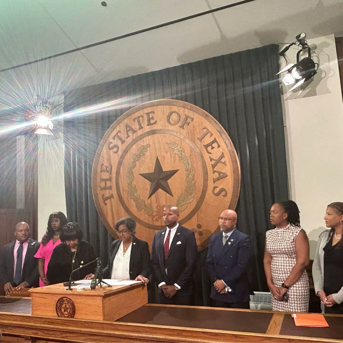 DSTATX's tweet photo. Join the Austin Alumnae Chapter of Delta Sigma Theta Sorority Inc. to #EndHairDiscrimination by supporting the The Texas Crown Act.
HB567 successfully passed in the House, and now it is onto the State Senate.
#DST1913
#DSTATX1930
#TheCrownAct https://t.co/6fxi3G159J