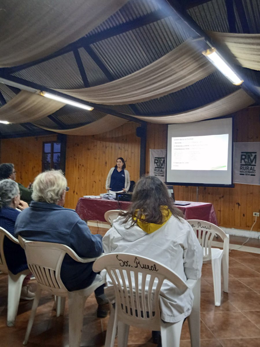 PlanAgro's tweet photo. #Ayer en la📌@RuralMaldonado 
Se realizó la Jornada "Saliendo de una sequía, cómo seguimos adelante pensando en el período otoño - invierno" 
🗣️G. Basso, @marquezgalli @guada_tiscornia, J. Mesa, S. Barreto, A. Saravia, @BarbatRicardo 
@MGAPUruguay @INIA_UY #PlanAgro https://t.co/E3l69cOCwc