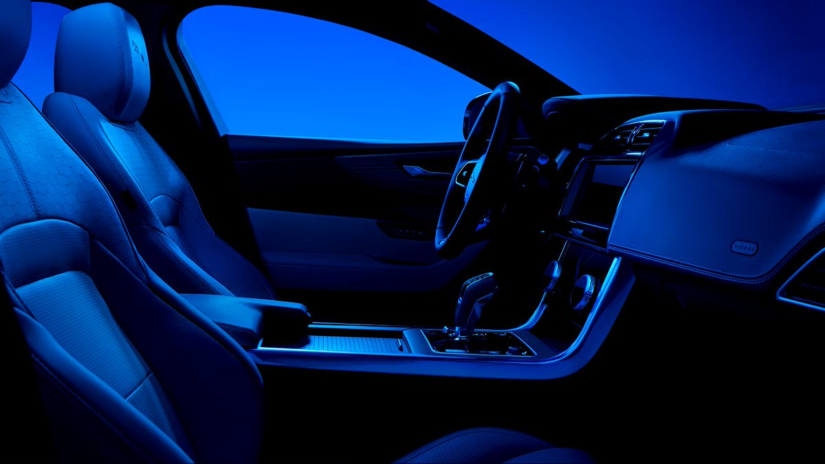 MarshallJaguar's tweet image. The best way to experience the new #Jaguar #XE is of course, from behind the wheel. 

A cockpit-style interior offers outstanding levels of comfort. Enjoy the form-hugging seats in DuoLeather today.

Book a test drive &amp;gt; marshall.co.uk/jaguar/new-car…