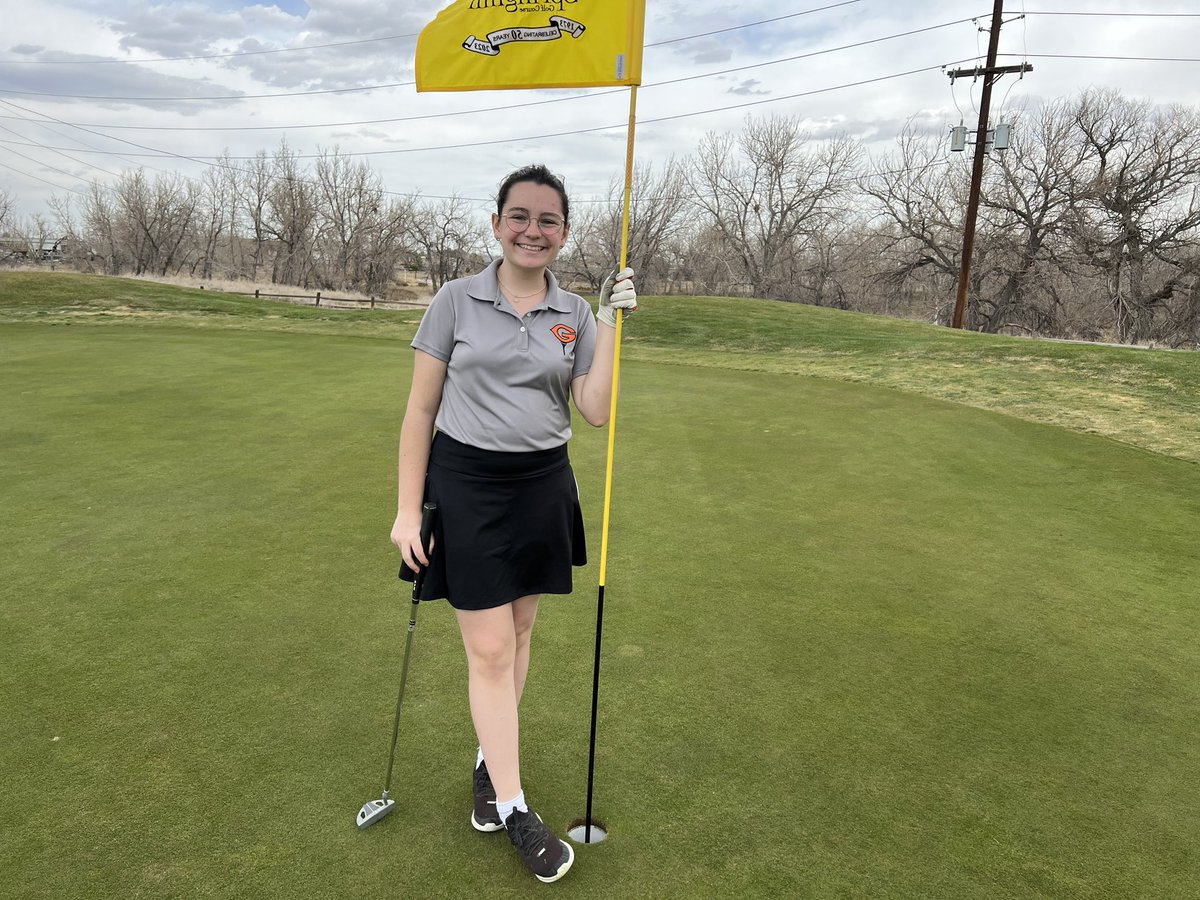 Congrats to Maddie (@maddied_moo) on a great birdie on hole #15 today at Springhill!
