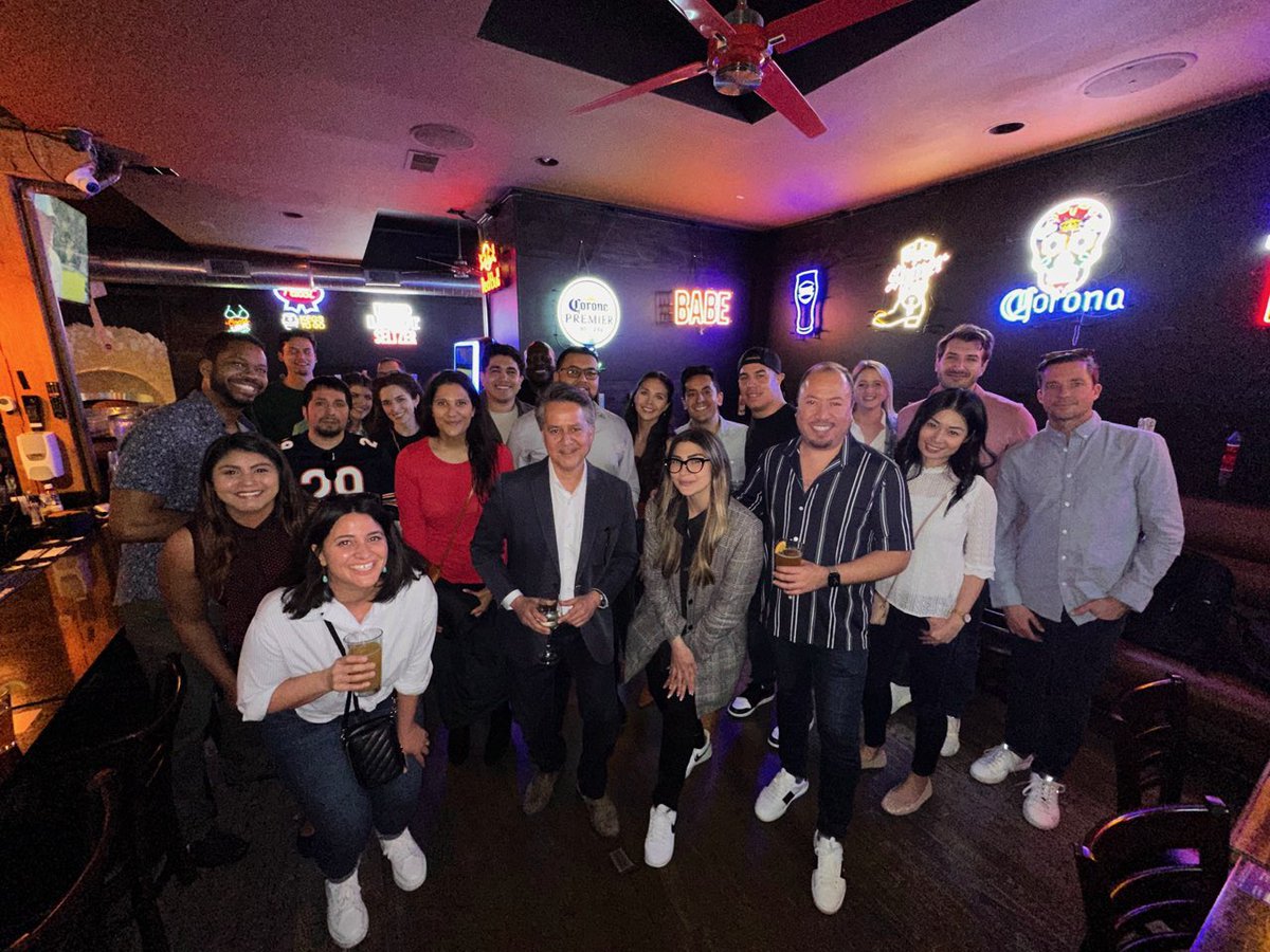 We had a great time this week in Chicago hosting a happy hour for founders, investors, &amp; operators

We love seeing the diversity &amp; growth of the tech ecosystem in Illinois &amp; are excited to spend more time in the state adding to our familia! 💫

#diversity #tech #chicago #illinois
