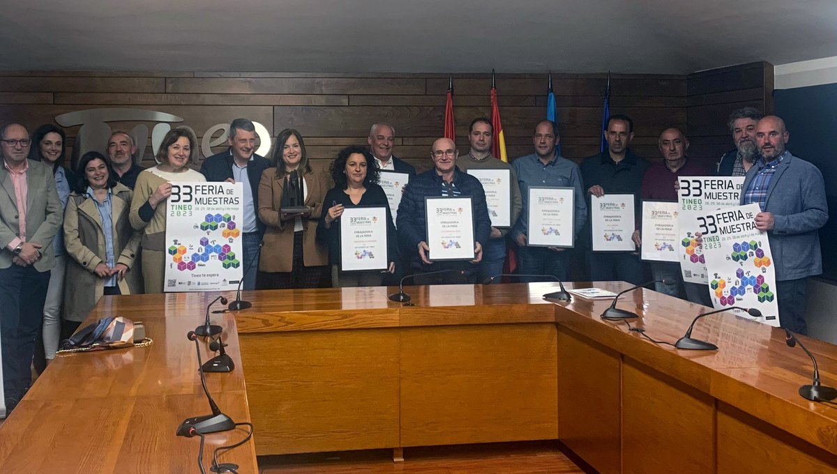 MovilidadAst's tweet photo. La DG de Desarrollo Rural y Agroalimentación del @GobAsturias, Begoña López, ha participado esta tarde en #Tineo en la presentación de la 33 edición de la Feria de Muestras, que se celebrará del 28 de abril al 1 de mayo y de la que se nombró embajadora a la IGP #Chosco de Tineo. https://t.co/XsjhgoCZ3Y