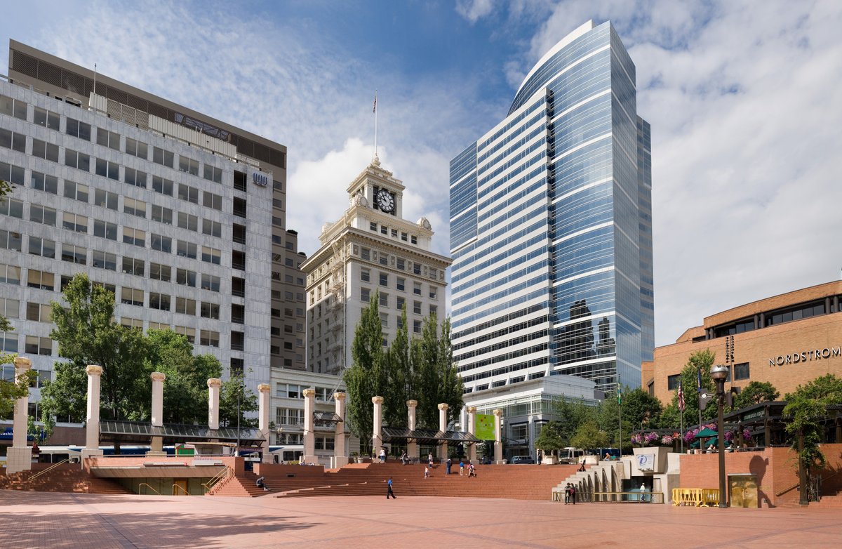 Here we are, proudly helping Portland for a brighter tomorrow. Join us and have some fun!
#portlandoregon #portland #pdx #pnw