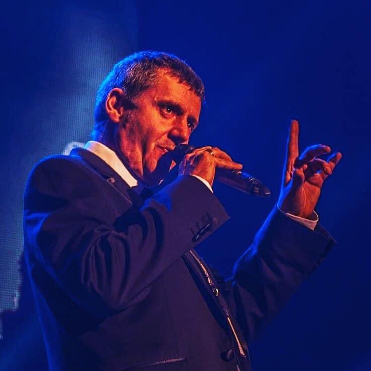 TrowsdaleGary's tweet photo. This was not a Frank Sinatra karaoke tribute act night … @SpiritofLondon #CaptureTheSpirit #TrueFace https://t.co/kEhwkF2QhY