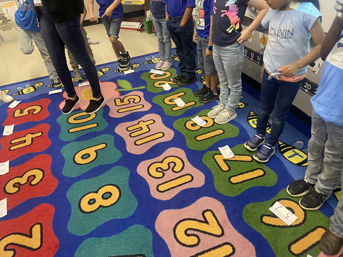 AndreaTrojacek's tweet photo. My teacher finds cool ways to practice Greater/Less Than. We have so much fun! #ingramingenuity https://t.co/KIhVn7vlsz